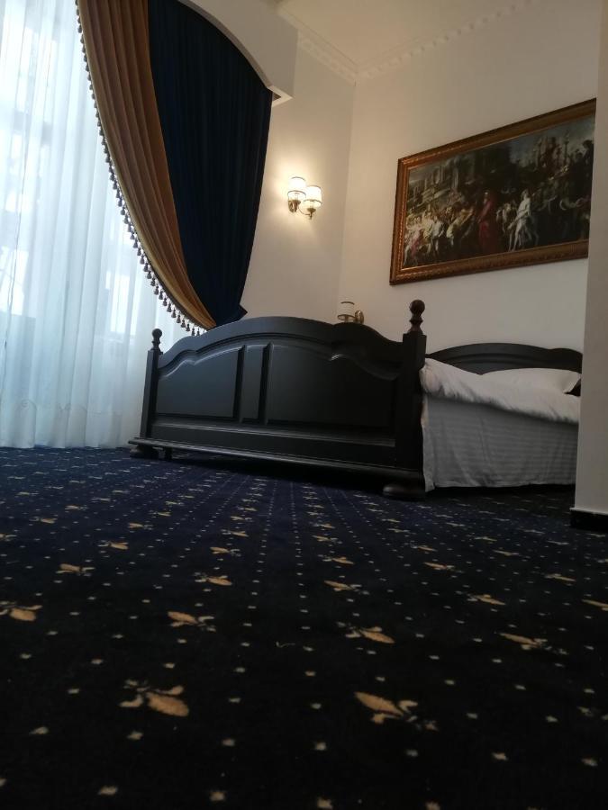 Weiss Little Palace Braşov Esterno foto