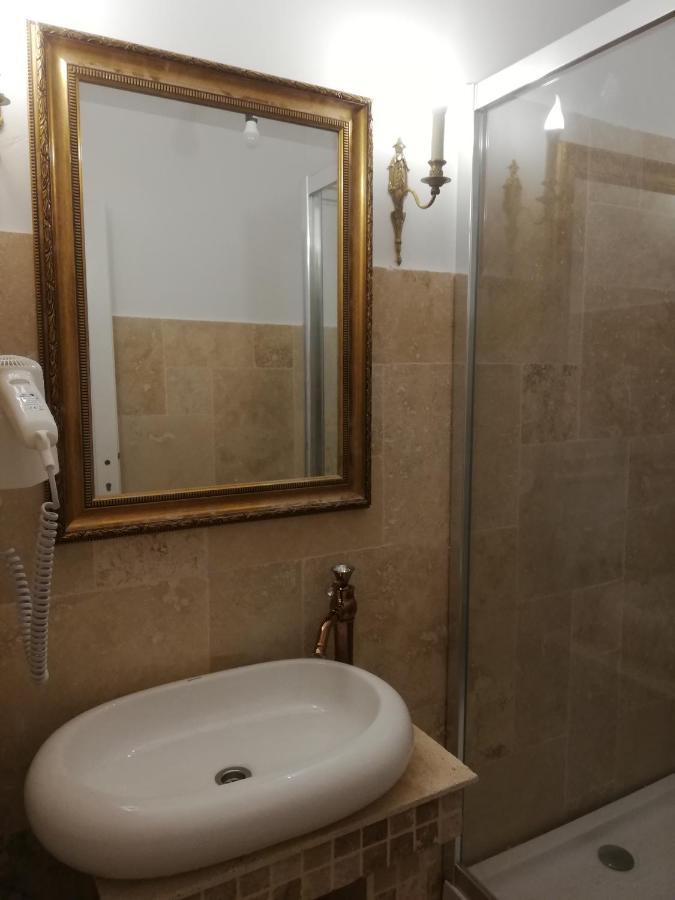 Weiss Little Palace Braşov Esterno foto