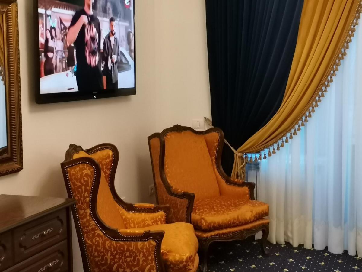 Weiss Little Palace Braşov Esterno foto